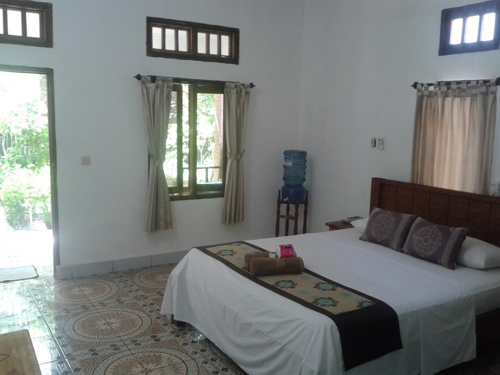Putri Homestay Gili Meno Esterno foto