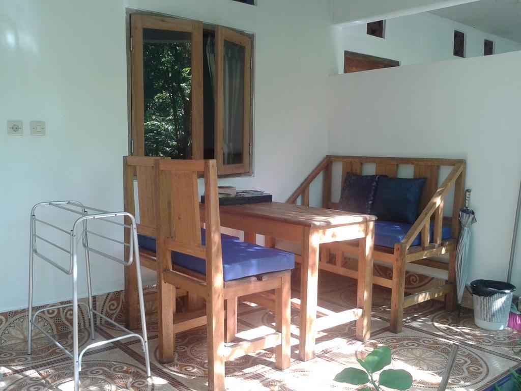 Putri Homestay Gili Meno Esterno foto