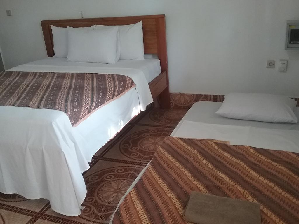 Putri Homestay Gili Meno Esterno foto