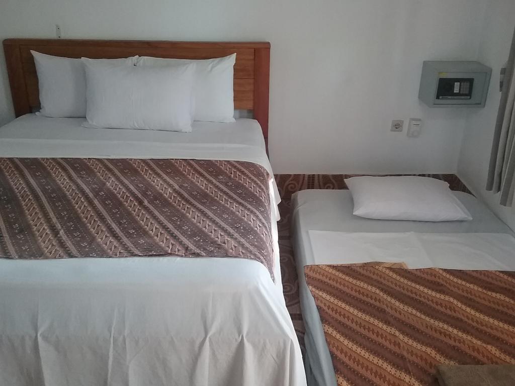 Putri Homestay Gili Meno Esterno foto