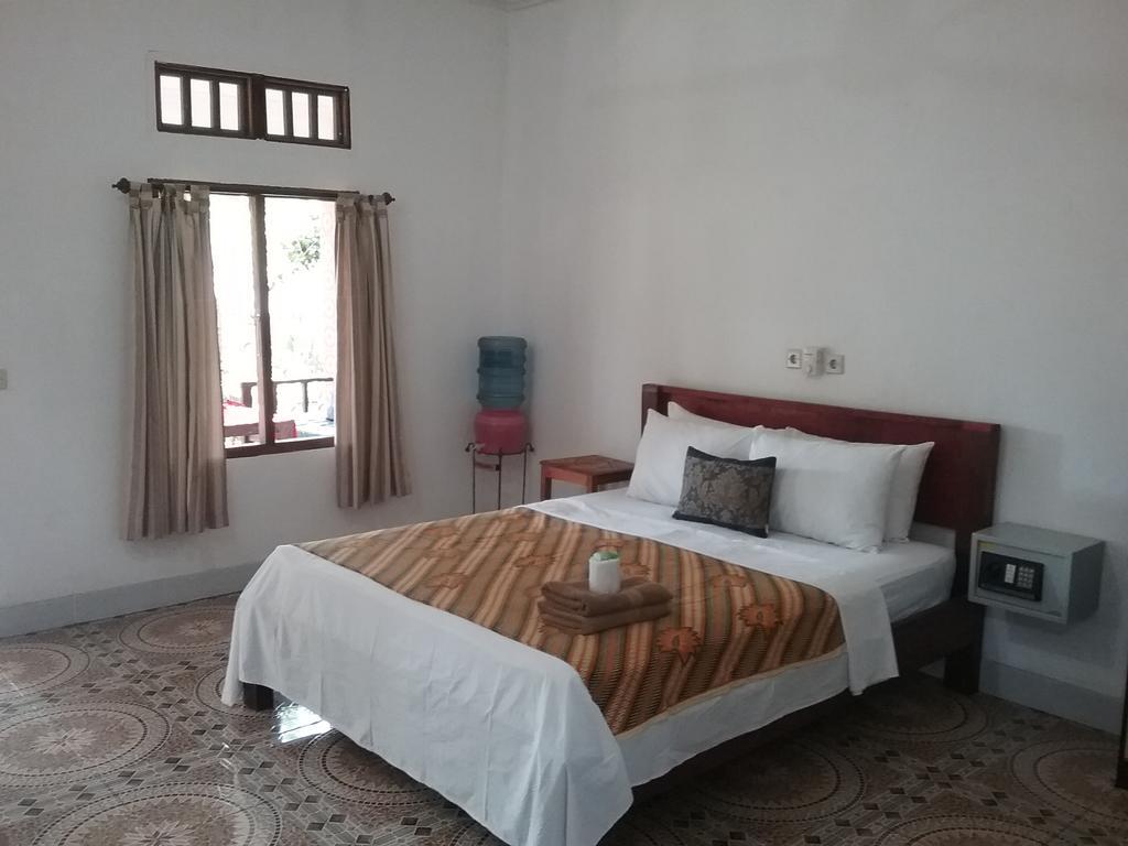 Putri Homestay Gili Meno Esterno foto