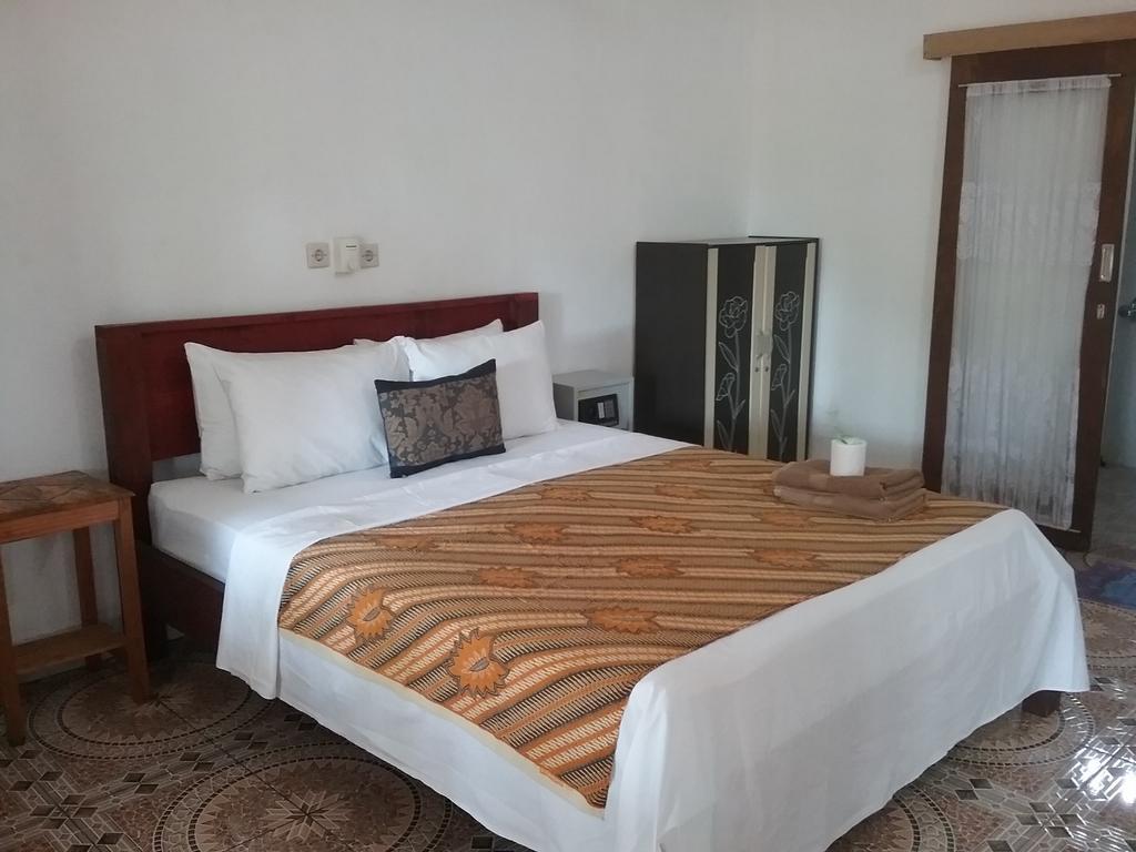 Putri Homestay Gili Meno Esterno foto