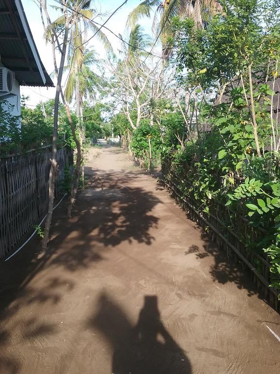 Putri Homestay Gili Meno Esterno foto