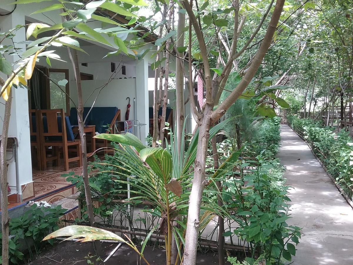 Putri Homestay Gili Meno Esterno foto